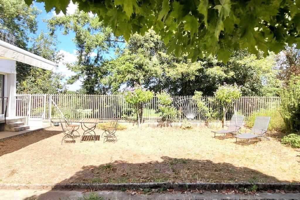 Le Bois Flotte - Maison Au Coeur De La Loire Entre Ville Et Nature Saumur Exteriör bild